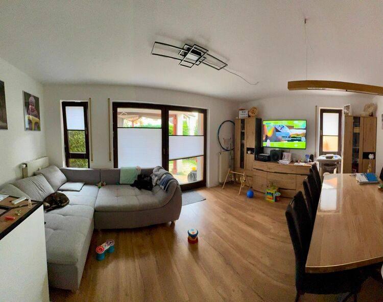 3 Zimmer Wohnung mit Garten