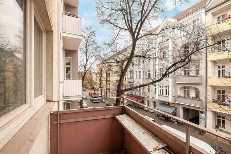 frisch sanierte 2 Zimmer-Wohnung mit Balkon, Einbauküche, voll möbliert, bezugsfrei werdend