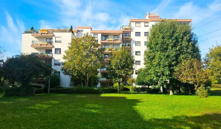 Verk.Großzügige 4 Zi.Wohnung,Tiefgarage,Lift, 2 Balkone 71634 LB